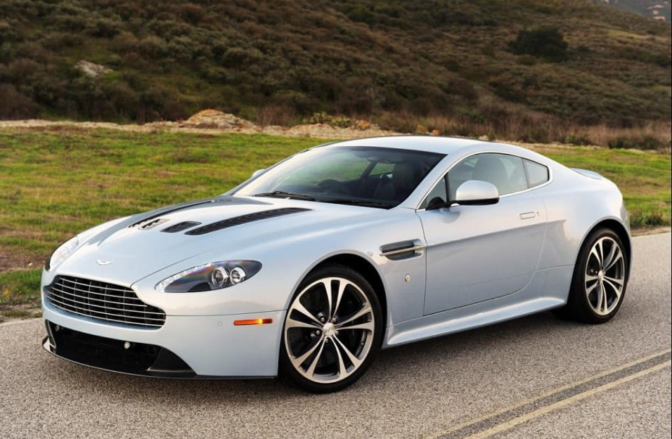 Замена аккумулятора Aston-Martin Vantage