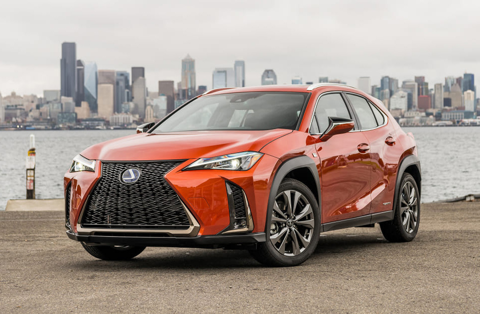 Замена аккумулятора Lexus Ux